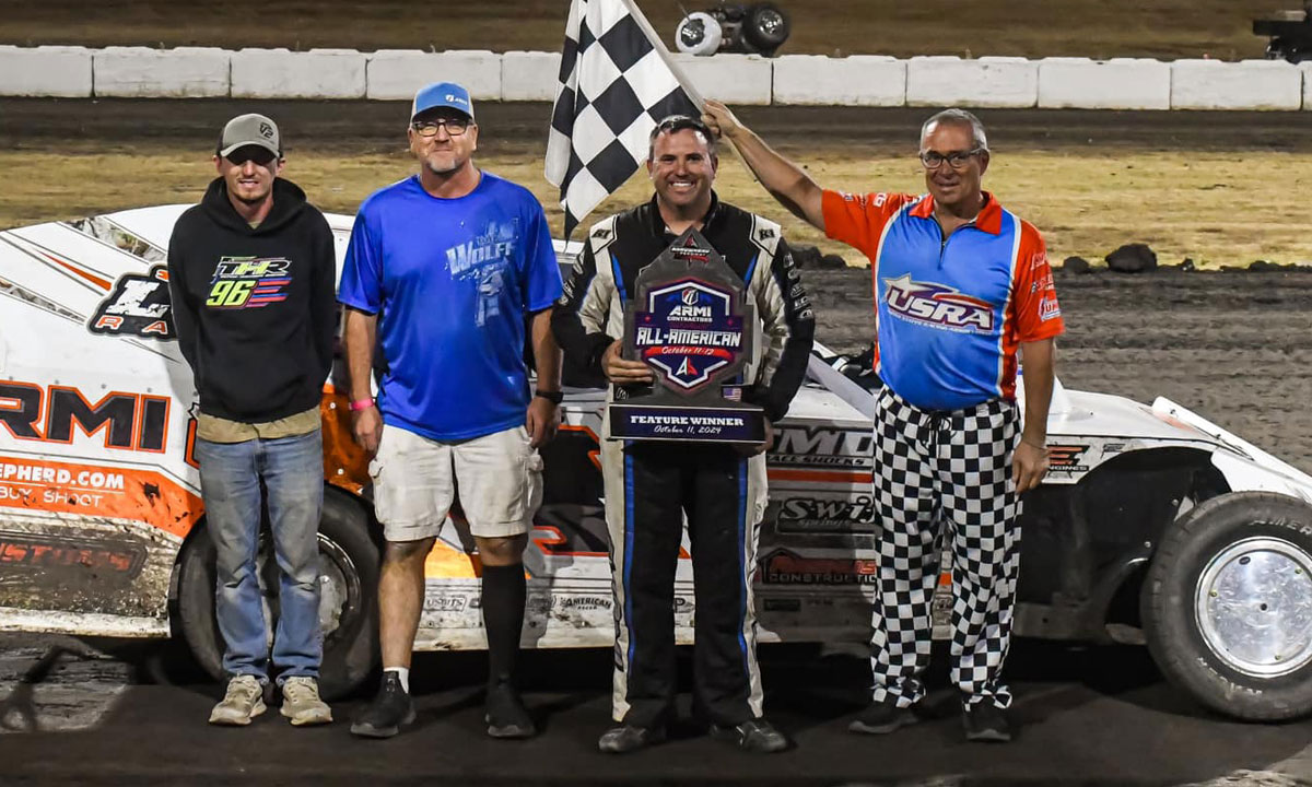 Tyler Wolff won the USRA Modified main event.